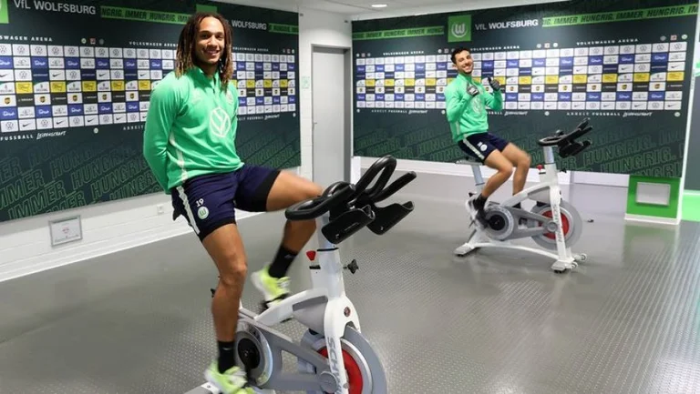 Dies ist die brillante Idee von Wolfsburg, der erste Verein, der das Training startet.