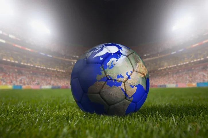 Coronavirus ha avvertito il calcio, ma in questi 16 paesi giochi ancora si svolgono