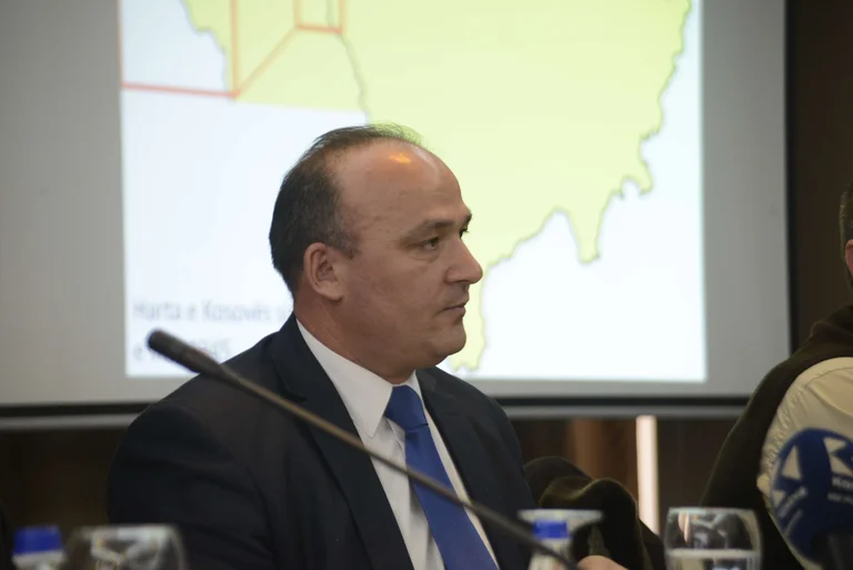 After doing nothing for the border, Bulliqi speed resigns from commission, accusing LDK