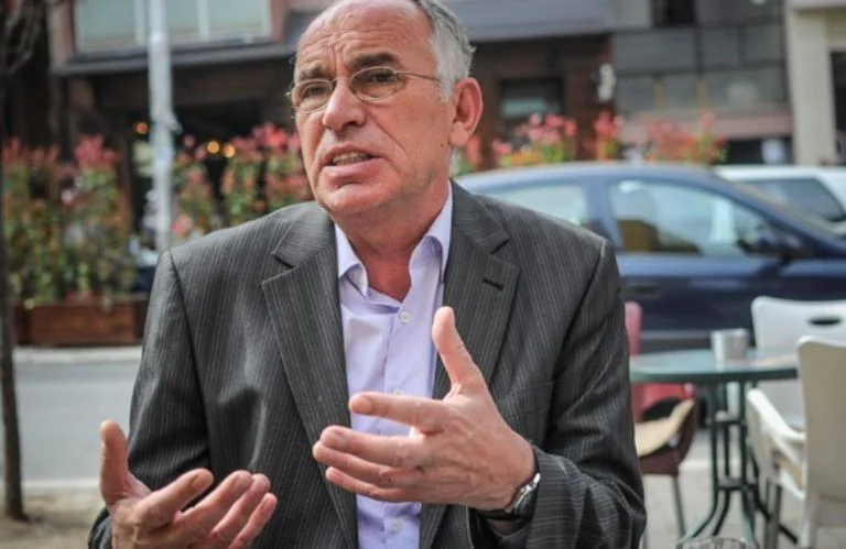 Klink: Vjosa Osmani est juste un jouet dans la main de Kurt et un virus dans LDK
