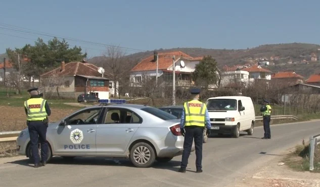 Cartoons in unkontrollierten Kosovo ohne Hilfe