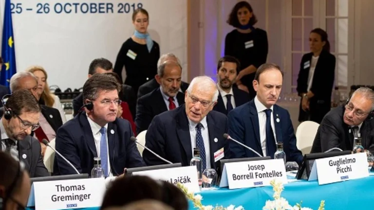 Je confirme Borrell: Lajcak sera envoyé de l'UE pour le Kosovo-Serbie