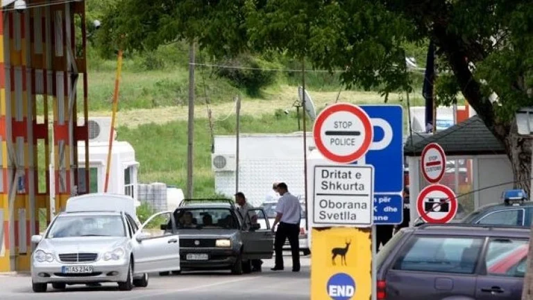 Serbia mbyll vendkalimet kufitare me Kosovën