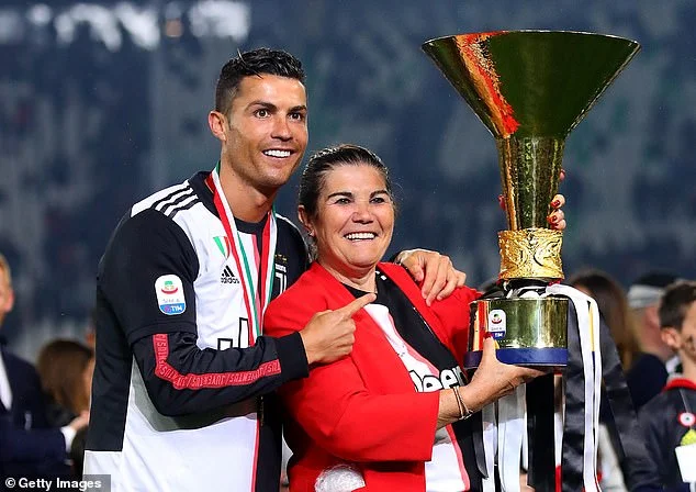 Kjo është gjendja e nënës së CR7 pasi pësoi sulm në tru