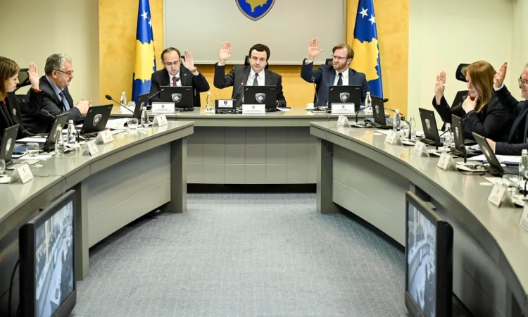 LDK: Kurti manipuloi me votën tonë e hoqi taksën përmes Xhelal Sveçlës