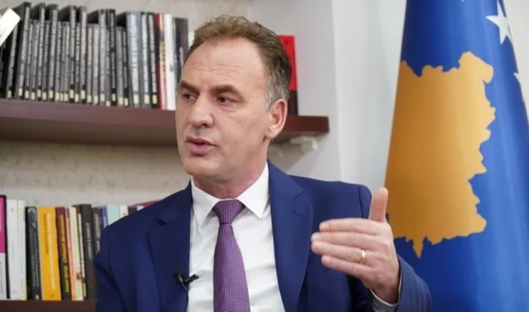 Mustafa takohet edhe me Limajn për ta diskutuar rrëzimin e Qeverisë