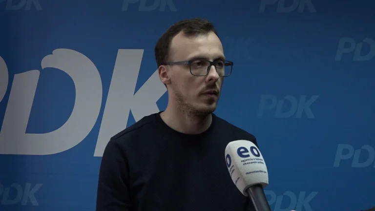 PDK-ja ende s’ka vendosur nëse do ta votojë mocionin e LDK-së për rrëzimin e Qeverisë