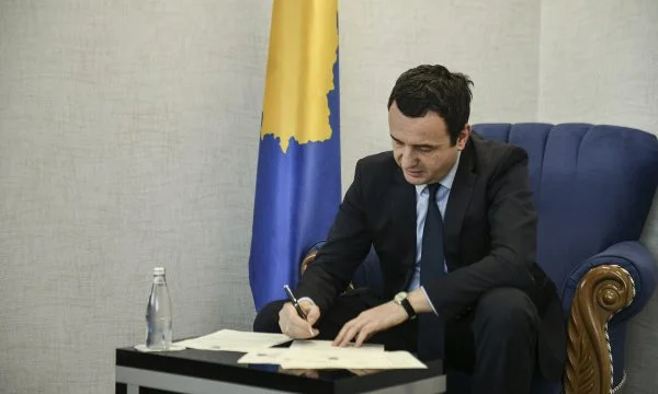 Kurti emëron tetë zëvendësministra të rinj