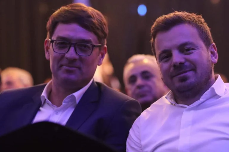 Presidenti i Ballkanit zi e terr në Facebook: As ndihmën e Zotit nuk e meritojmë