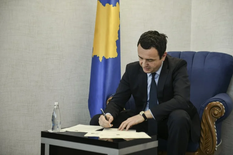 Kurti emëron edhe tre zëvendësministra të propozuar nga LDK-ja