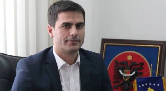 PDK, dega Vushtrri: Kryetari Tahiri po shpif për kërcënime që t’i mbulojë aferat korruptive