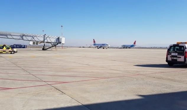 Ndërpriten të gjitha fluturimet në ardhje me udhëtarë në aeroportin “Adem Jashari”