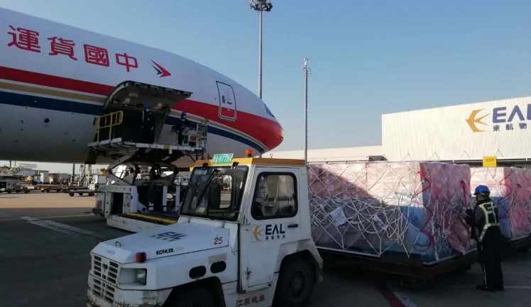 Bashkëthemeluesi i Alibaba i dërgon ShBA’së maska dhe teste të koronavirusit