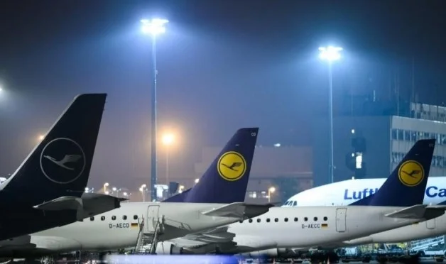 ​”Lufthansa” redukton deri në 90% të fluturimeve