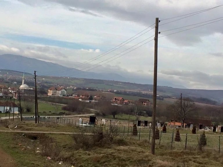 Le village de Dumnica entre en quarantaine, le coronavirus - ordinateur portable infecté a eu des contacts avec de nombreuses personnes