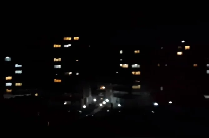 Pristina view: Aplaude a médicos, enfermeras y agentes de policía
