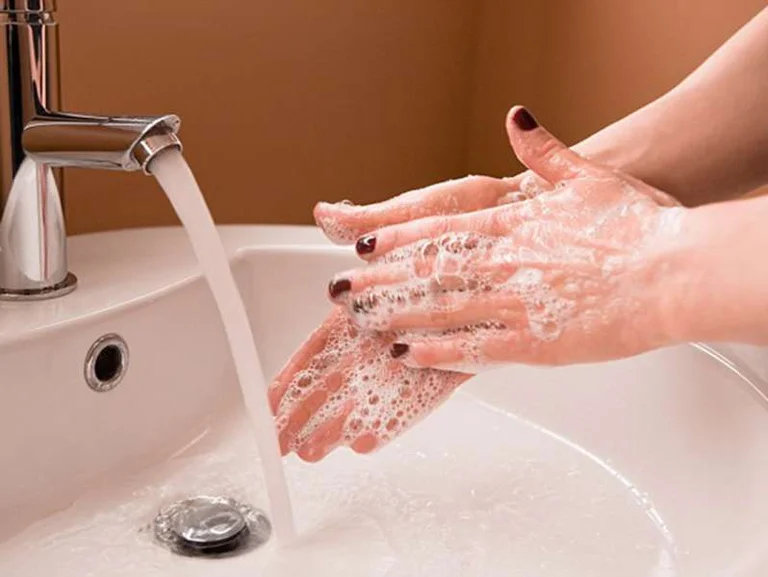 U n NICEF: 3 milliards de personnes n'ont pas d'évier pour se laver les mains avec du savon