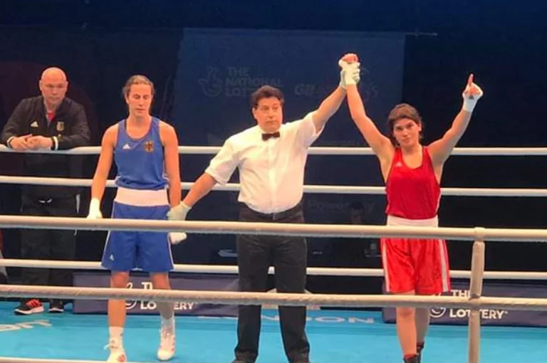 Le don fantastique de Sadiku aux qualifications olympiques : le premier trimphon de la Mecque