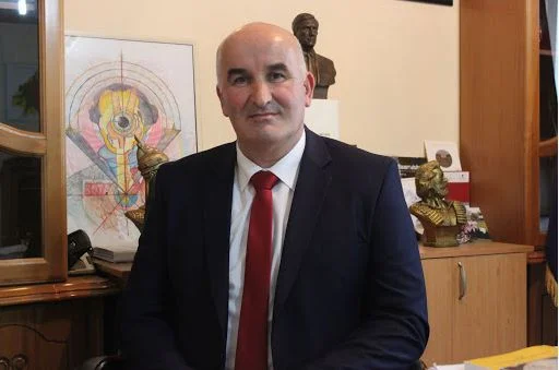 Chairman of the Year tells of measures taken after 77-year infection