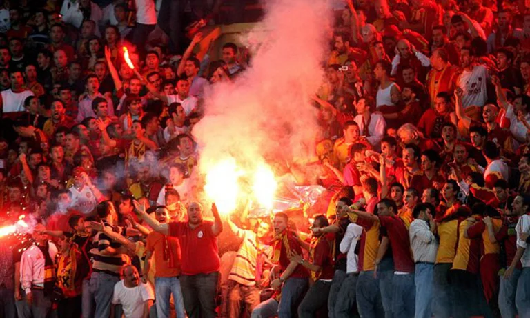 In Turkey they declare war on Coronavirus: The Superdebe is played in the presence of 50,000