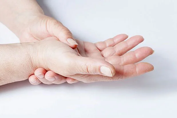 Estas son las razones comunes para la inflamación de los dedos.