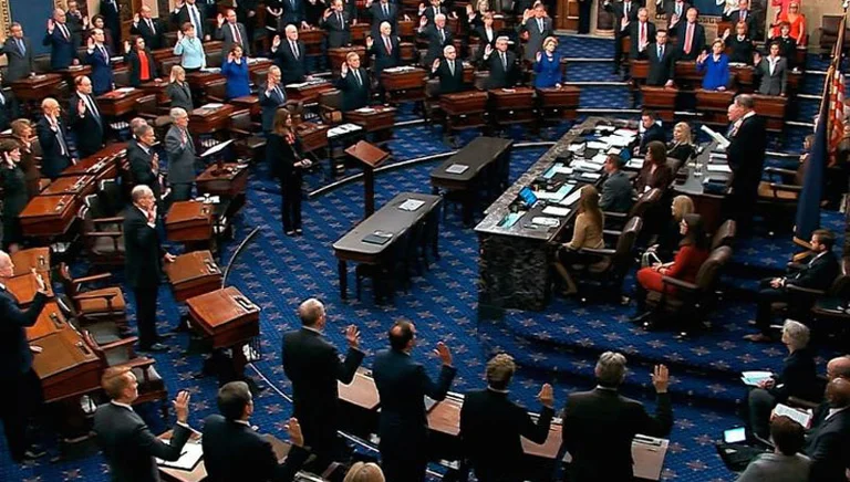 Senado español a través de videoconferencia para votar por la OTAN