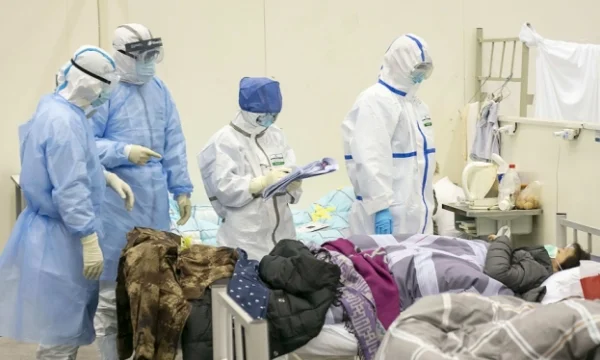 La première personne du Cronavirus en Grèce meurt