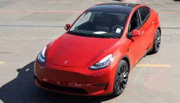 Tesla en la historia: Esta semana hizo un auto millonés