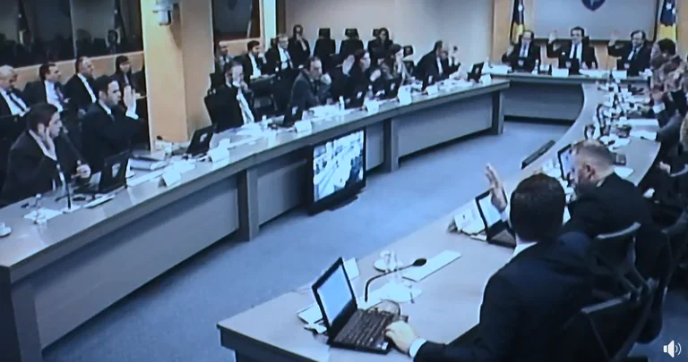 Le gouvernement prend la décision : Un parent libéré du travail