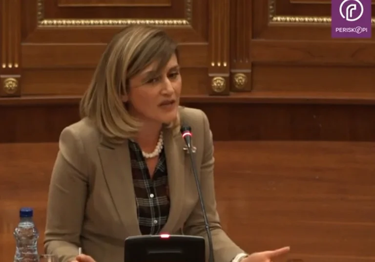 Sud: Kusari Lila, who has a party in her possession, takes seriously American senators' statements.
