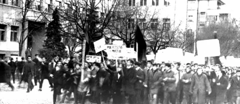 Thaci erinnert an die 81 Demonstrationen