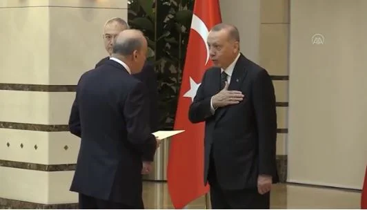Fear of corruption, Erdogan won't shake hands with Albanian ambassador