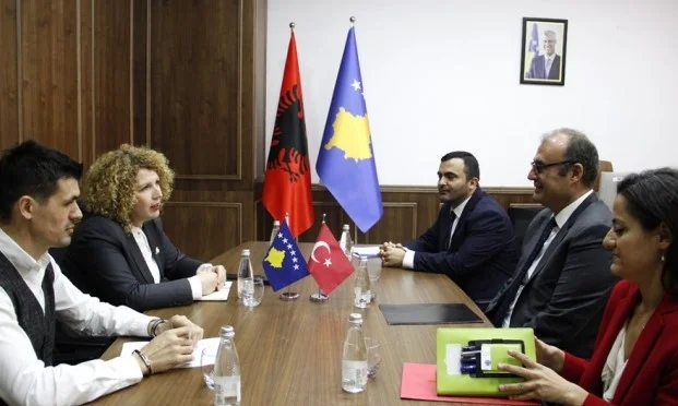 Heidi: Turquía, uno de los mayores inversores en Kosovo