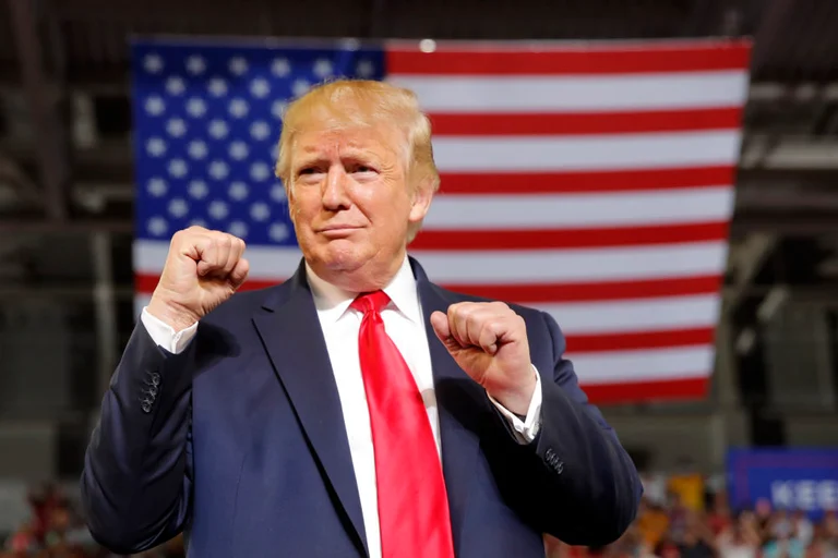 Fillon gjyqi kundër Trumpit