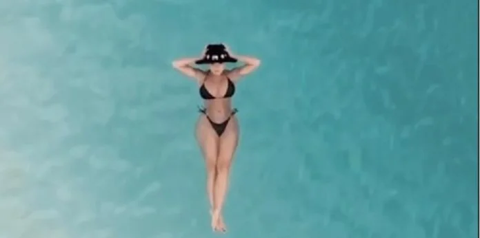 The world's most beautiful model publishes a highly provocative picture