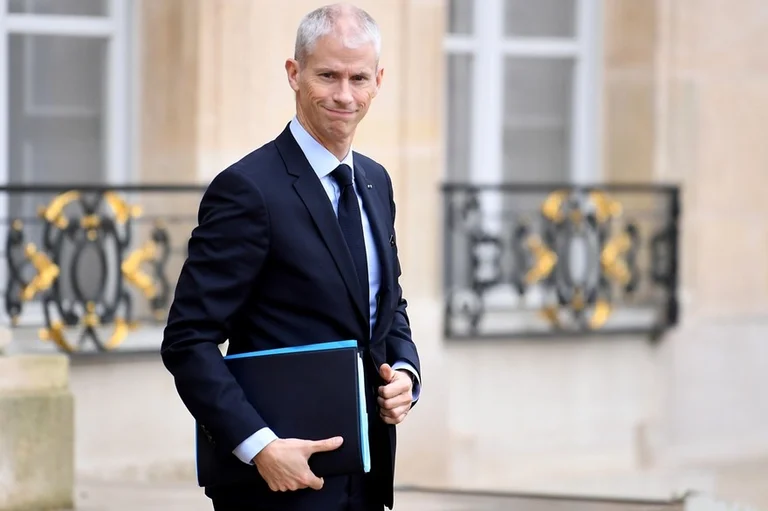 Kulturminister in Frankreich Get Positives für Coronavirus