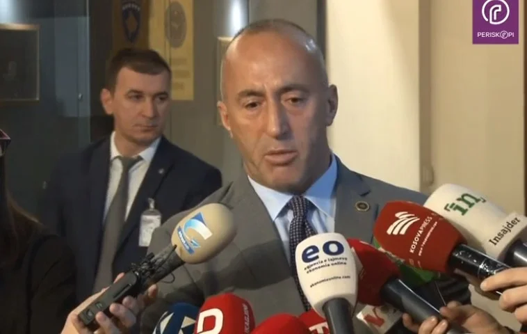 Hardinaj cuenta lo que habló con Thaci en la reunión