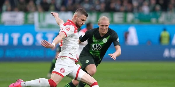 Java Dardan: Valon Berisha el mejor entre Kosovars, Coronavirus éprek.
