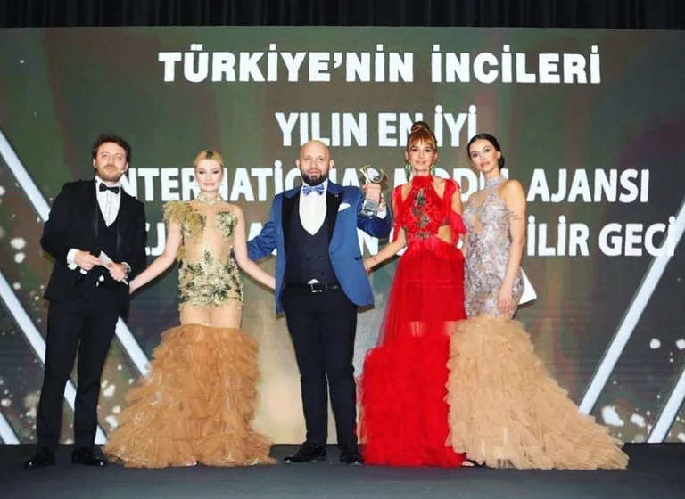 L'Agence de mode du Kosovo reçoit le premier prix à Istanbul