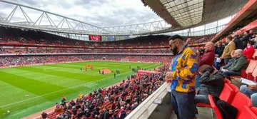 Granit Jaka accueille Getty à Londres, les deux dîners ensemble