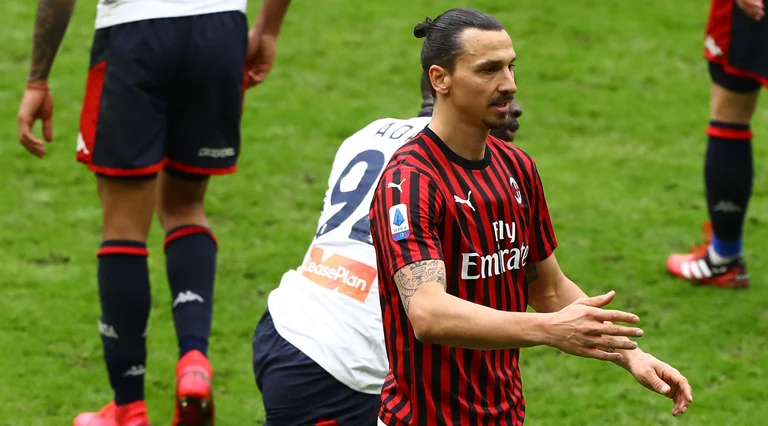 Genoa derrota a Milán entre ʹ San Siros