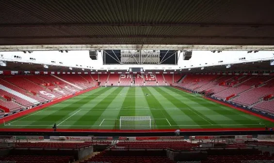 El equipo de Southampton se encuentra en el Merjep.