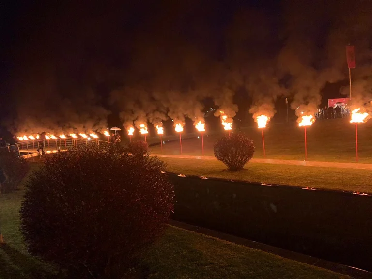 Tres diputados de PDK participan en "Noche de Fire"