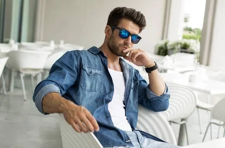 7 Cosas que una Mujer Primera nota en un Hombre