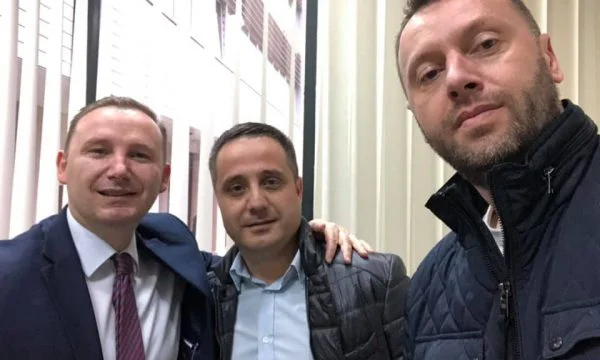 Arba Abrashi hat Vetevendosje MP Mefail Bajqinovci