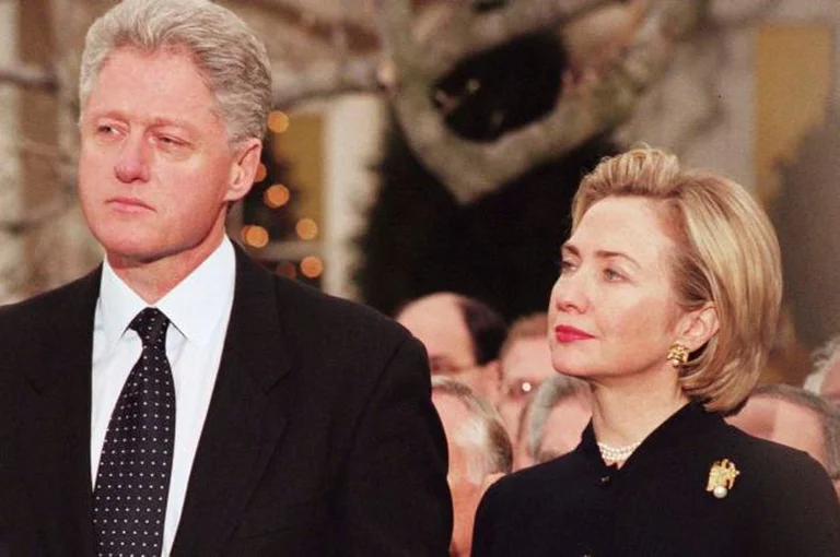 Bill Clinton spricht vom Verratskandal