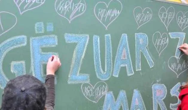 Les enseignants ont interdit d'accepter des cadeaux pour les 7 et 8 mars à Pristina