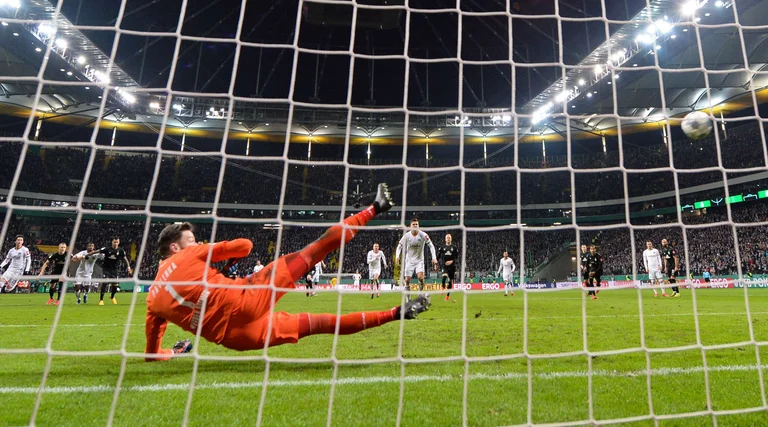 Werder of Rasica's nightmare continues: Kosovo 90 minutes in defeat from Frankfurt to Cup