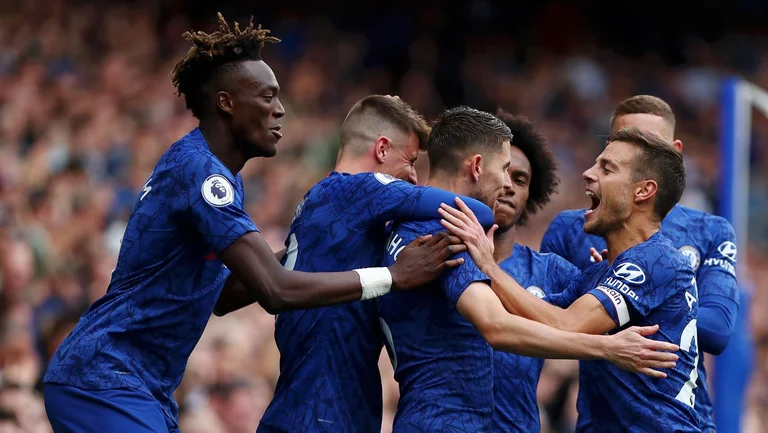 Agjenti i yllit të Chelseat: Pse jo Juve