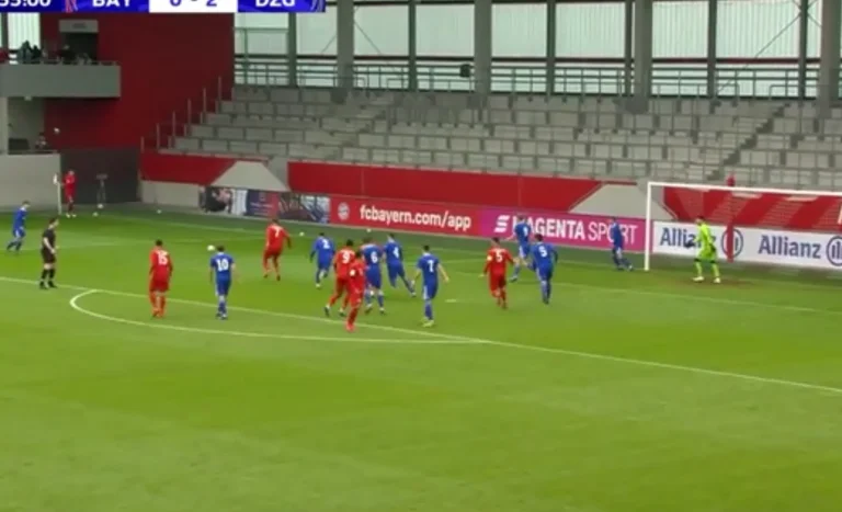 Two Kosovars mark against each other in the League Champions: One guy gets to the door with a superhero.